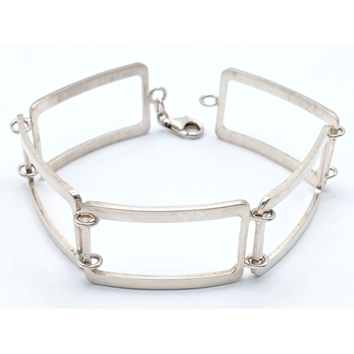 637 - Fabulous Geometric SILVER BRACELET with Large Rectangular OPEN SILVER PANELS.  16 .5 Grams. 18.5 cm.