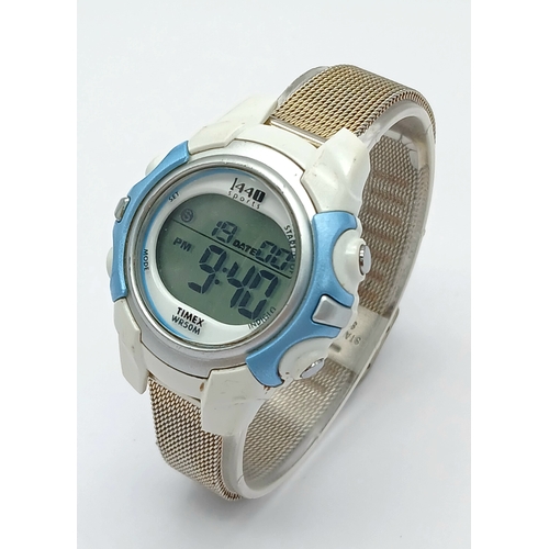 1203 - A CASIO, BLACK RUBBER STRAP WATCH. IN FULL WORKING ORDER. S/A 1602 - 3