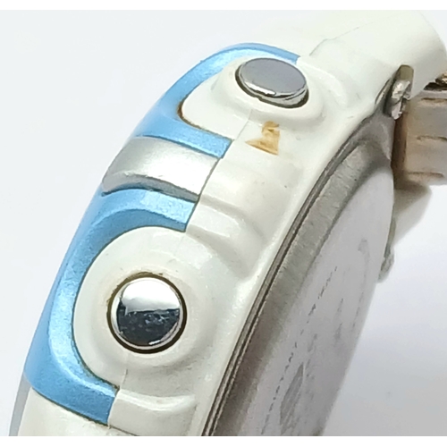 1203 - A CASIO, BLACK RUBBER STRAP WATCH. IN FULL WORKING ORDER. S/A 1602 - 3