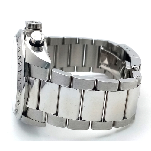 652 - A Tudor Fastrider Chronograph Automatic Gents Watch. Model 42000. Stainless steel bracelet and case ... 