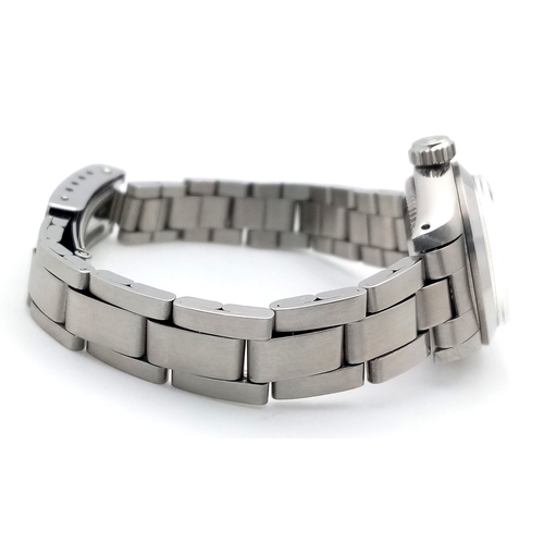 681 - A Tudor Princess Oysterdate Automatic Ladies Watch. Stainless steel bracelet and case - 24mm. Silver... 