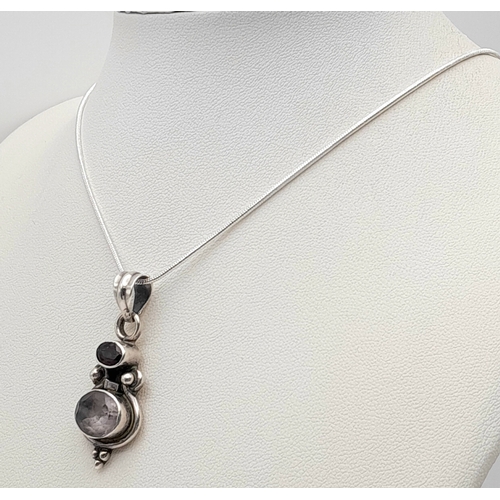 1153 - Vintage SOLID SILVER, AMETHYST and GARNET DROP PENDANT Mounted on a SILVER NECKLACE. Necklace x 45 c... 