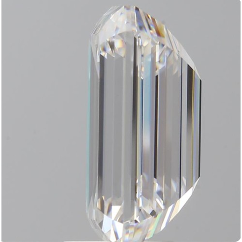 1174 - A 5.02Ct Emerald cut Lab-Grown Diamond. Color D, clarity VS1. IGI certified. Cert no: LG784662658. M... 
