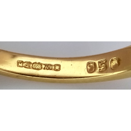 11 - An 18K Yellow Gold Diamond Trilogy Ring. Three Princess cut diamonds - 0.50ctw having F-G colour wit... 
