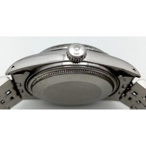 17 - A Rolex Oyster Perpetual Datejust Gents Watch. Model 16030. Stainless steel bracelet and case - 36mm... 