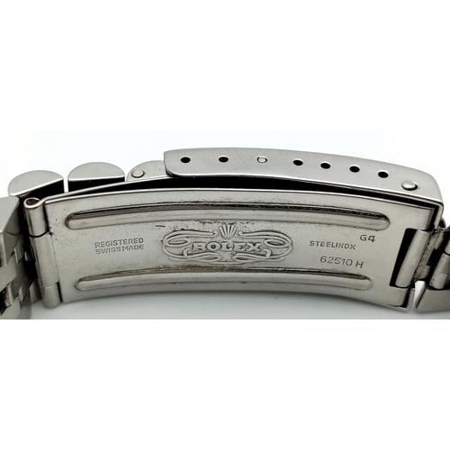 17 - A Rolex Oyster Perpetual Datejust Gents Watch. Model 16030. Stainless steel bracelet and case - 36mm... 