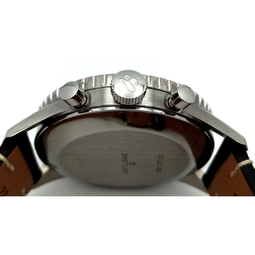 289 - A Breitling Navitimer Chronograph Automatic Gents Watch. Model 806. Black leather strap. Stainless s... 