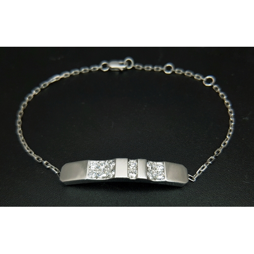 20 - A DE BEERS, 18K WHITE GOLD, DIAMOND SET BRACELET. 0.60CT WEIGHT. TOTAL WEIGHT 8.8G. A/S RED 1007
