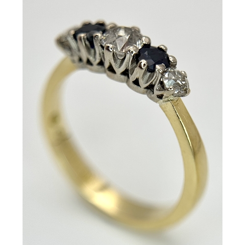 509 - AN 18K YELLOW GOLD, DIAMOND AND SAPPHIRE SET, 5 STONE RING. 0.50CT WEIGHT. TOTAL WEIGHT 4.1G, SIZE N... 