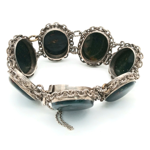 510 - An Elegant and Unique Vintage or Older Silver and Bloodstone Bracelet- Circa
18.5 to 19cm Length. Th... 