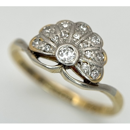 502 - AN 18K YELLOW GOLD AND PLATINUM, ANTIQUE, ART DECO, FAN SHAPED, DIAMOND RING. TOTAL WEIGHT 2.4G, SIZ... 