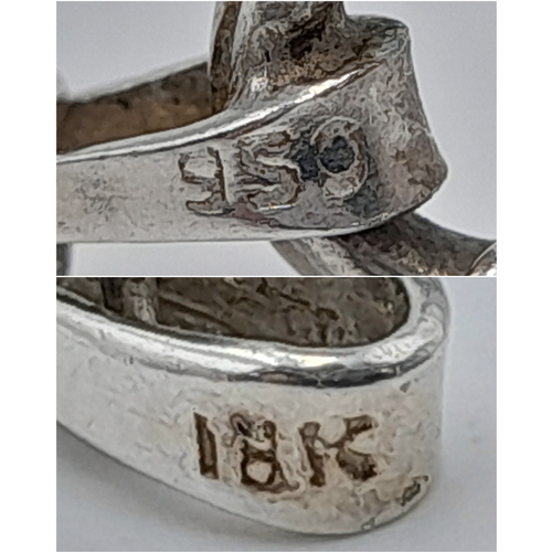 1175 - An 18k Yellow Gold plated on 950 Silver Modernist Design Bracelet- 20cm Length.
5.5mm Wide, the Brac... 