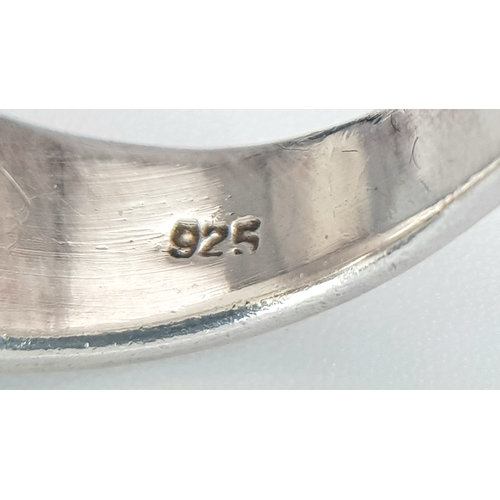 553 - A Magnificent Vintage SILVER and LAPIS RING. Size P. Absolute Statement Piece, Please see pictures.