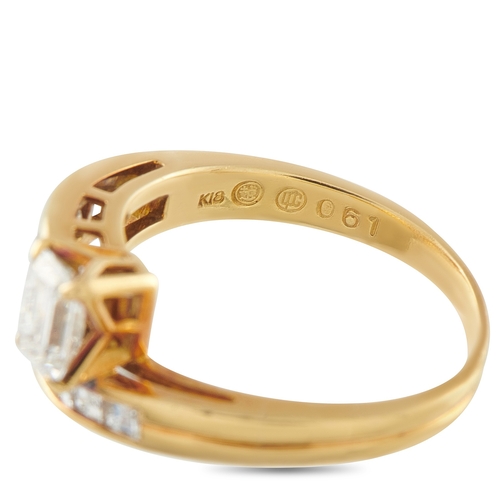 1172 - An 18K Yellow Gold 1.28ct Diamond Ring. A stunning wrapped setting, it features a 0.61 Diamond cente... 