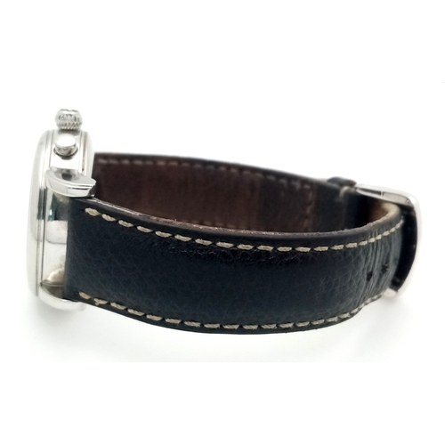 177 - A Montblanc Meisterstuck Quartz Watch. Black leather strap. Stainless steel case - 32mm. White dial ... 