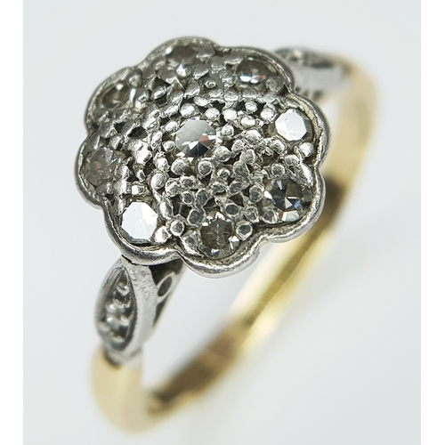 178 - AN 18K YELLOW GOLD AND PLATINUM, ANTIQUE, DIAMOND SET, CLUSTER RING. TOTAL WEIGHT 2.5G, SIZE I. SC 9... 