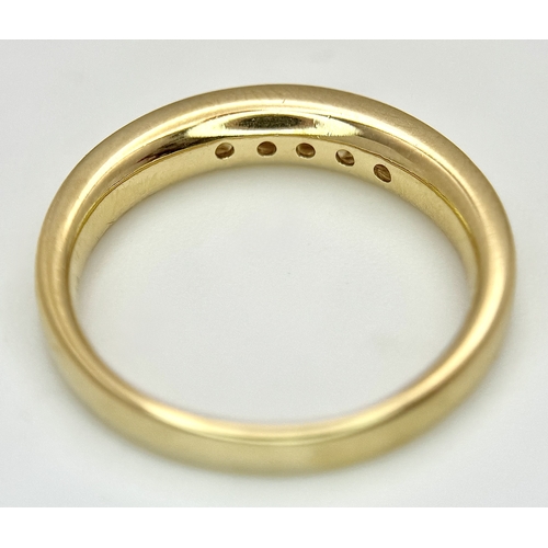 34 - AN 18K YELLOW GOLD, DIAMOND SET, HALF ETERNITY RING. 0.70CTW. 3.9G, SIZE M. SC 1077