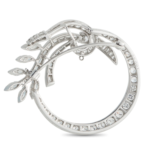175 - A  Platinum 3.50ct Diamond Brooch. The circular Platinum setting seemingly radiates light thanks to ... 