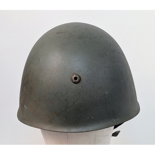 604 - WW2 Italian M33 Helmet with chin strap & liner
