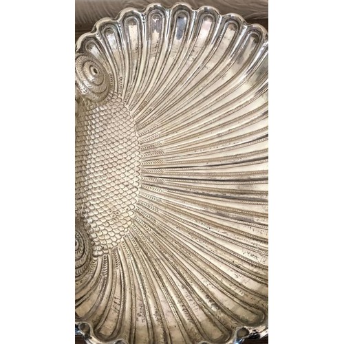 505 - A Stunning 20th Century Large Sterling Silver Shell Basin Dish/Bowl. Circa 1960s. Marked sterling. 4... 