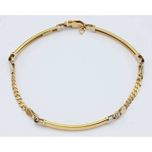 1212 - An 18K Yellow Gold Three Bar Link Curb Chain Bracelet with Lobster Clasp. Hallmarked 18K 750, Total ... 