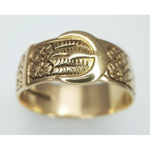 18 - A 9K Yellow Gold Band Ring in Belt Form. 8/9mm width. Size W - W1/2. 5.75g.