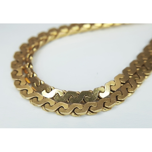 29 - A 9K Yellow Gold S-Link Chain Necklace. 38cm. 10.6g.