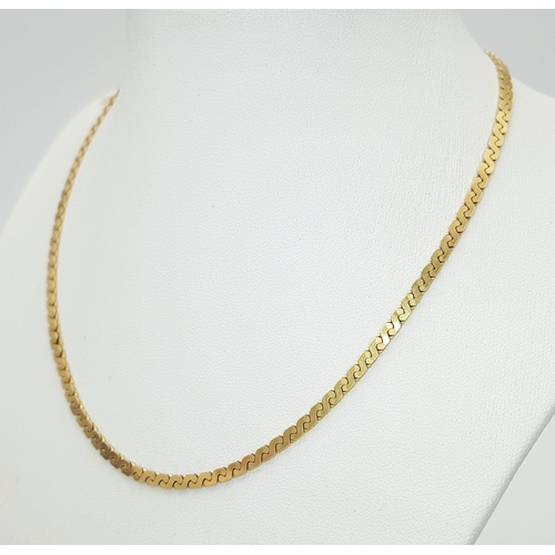 29 - A 9K Yellow Gold S-Link Chain Necklace. 38cm. 10.6g.