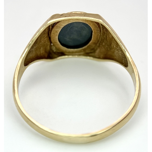 32 - A 9K Yellow Gold Intaglio Stone Set Signet Ring. Size Y. 3.5g.