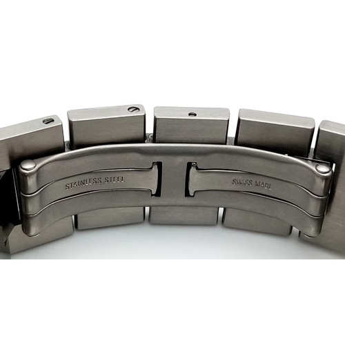 38 - A FABULOUS CARTIER 'Pasha De Cartier' Diamond Automatic Ladies Watch. Stainless steel bracelet and c... 
