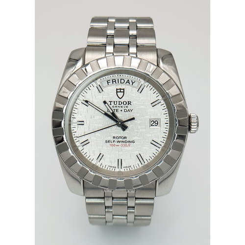 24 - A Classic Tudor Day-Date Automatic Gents Watch. Stainless steel bracelet and case - 41mm. Cut groove... 