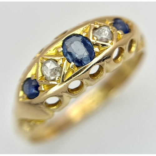 34 - AN 18K YELLOW GOLD, ANTIQUE, DIAMOND AND SAPPHIRE SET RING. 3.1G, SIZE P. TAN 2001