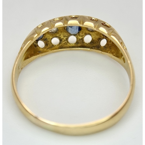 34 - AN 18K YELLOW GOLD, ANTIQUE, DIAMOND AND SAPPHIRE SET RING. 3.1G, SIZE P. TAN 2001