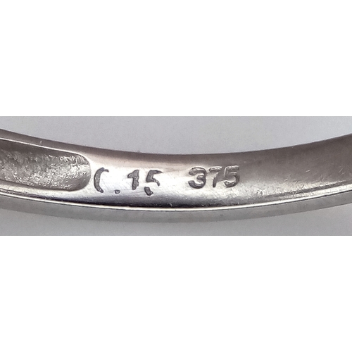 566 - A 9K WHITE GOLD, DIAMOND SET RING. 0.15CTW. 1.7G, SIZE N. SC 2038
