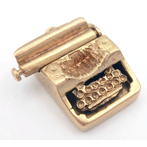 580 - A 9K YELLOW GOLD, TYPEWRITER CHARM / PENDANT, WITH SLIDING TOP SECTION. 2.4G. SC 2040
