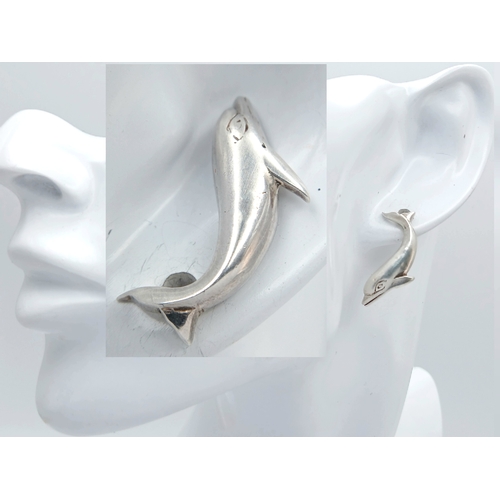 1234 - A Pair of 925 Silver Dolphin Stud Earrings. Approx 2.5cm length. Total weight: 4.91g.