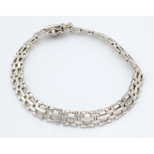 Lot 1235      