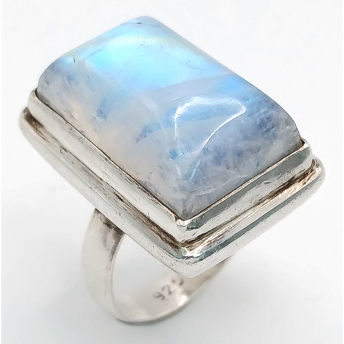 1249 - Impressive Vintage SILVER MOONSTONE RING. Comprising a Large CABOCHON MOONSTONE set in 925 SILVER. S... 