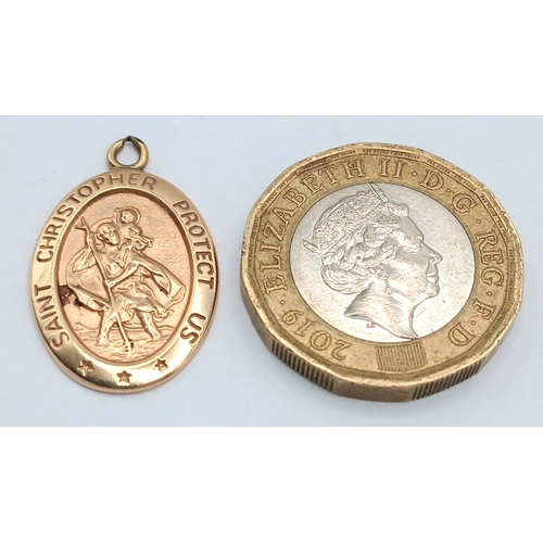 54 - A 9K Yellow Gold, Saint Christopher Oval Pendant. 2.5cm. 2.8g.