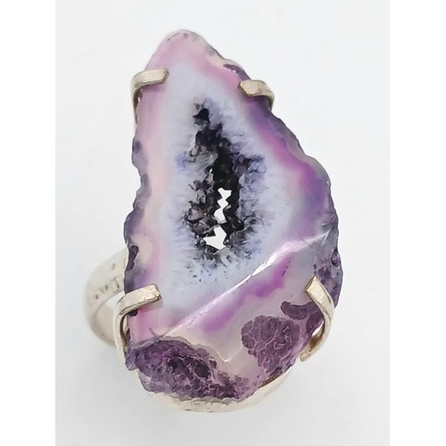 1256 - Rare and Unusual SILVER and AMETHYST RING. Having a Piece of RAW AMETHYST COMPLETE with AMETHYST CRY... 