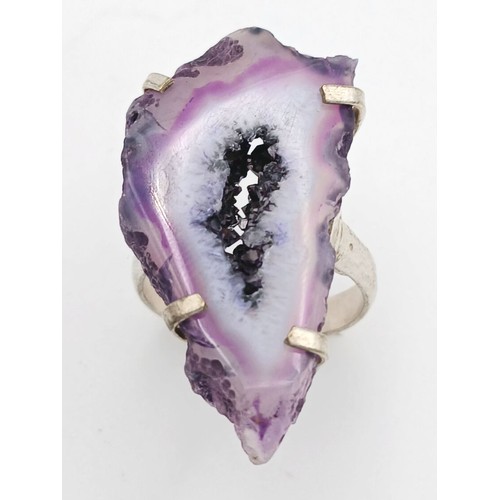 1256 - Rare and Unusual SILVER and AMETHYST RING. Having a Piece of RAW AMETHYST COMPLETE with AMETHYST CRY... 