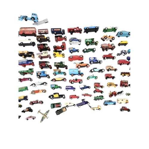 1220 - A box of loose Matchbox and Corgi diecast toy vehicles.