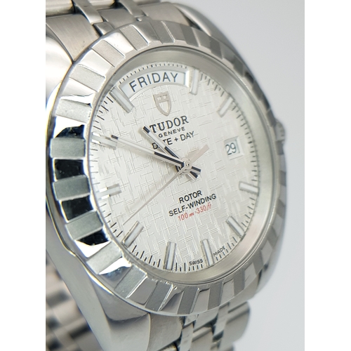 24 - A Classic Tudor Day-Date Automatic Gents Watch. Stainless steel bracelet and case - 41mm. Cut groove... 