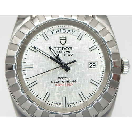 24 - A Classic Tudor Day-Date Automatic Gents Watch. Stainless steel bracelet and case - 41mm. Cut groove... 