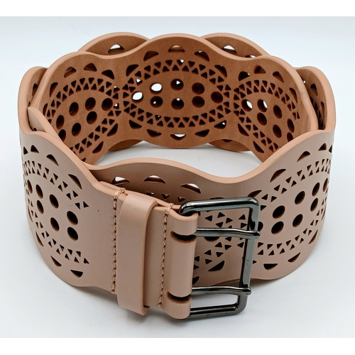 An Alaïa Laser Cut Wide Leather Waist Belt. Pink leather  display picture 3