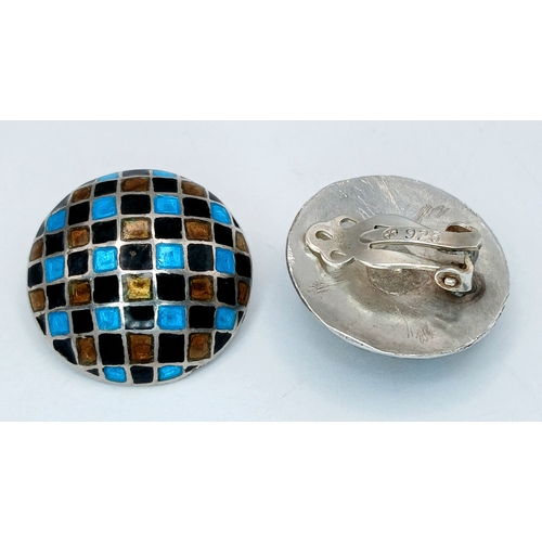 17 - A Lovely Pair of 925 Silver Enamel Mosaic Clip-On Earrings. Circular domed clip-on earrings decorate... 