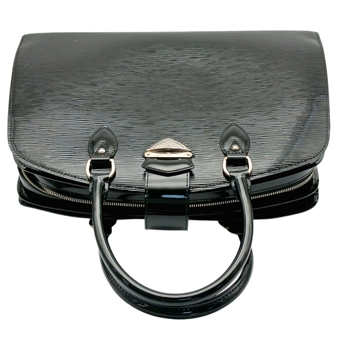 45 - A Sophisticated Louis Vuitton Black Electric Epi Leather Pont-Neuf GM Handbag. Textured patent exter... 
