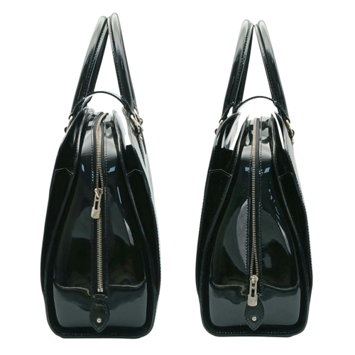 45 - A Sophisticated Louis Vuitton Black Electric Epi Leather Pont-Neuf GM Handbag. Textured patent exter... 