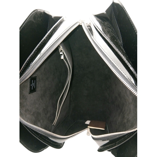 45 - A Sophisticated Louis Vuitton Black Electric Epi Leather Pont-Neuf GM Handbag. Textured patent exter... 