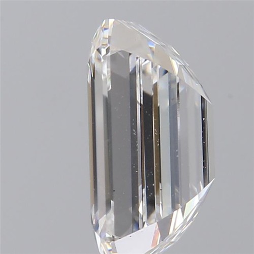 37 - A 2.03ct Emerald Cut Lab-Grown Diamond. Colour D, clarity VS1. IGI certified. Cert no: LG729532188. ... 